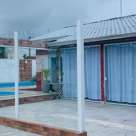 Vila Casa Com 2 Piscinas Matinhos Exteriér fotografie
