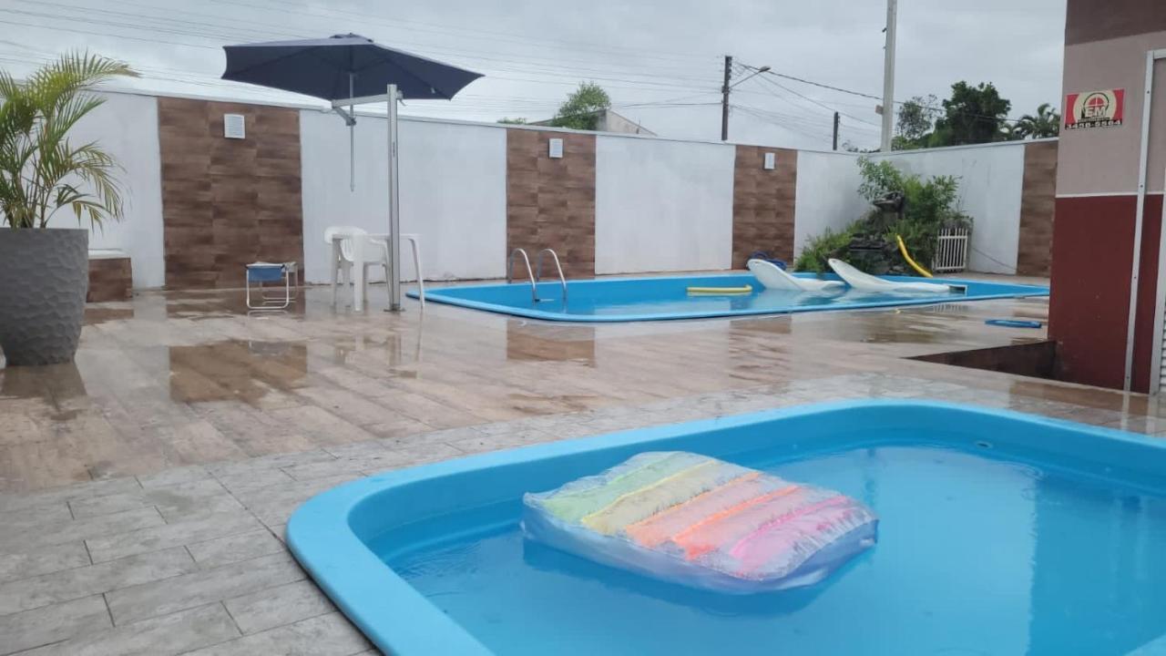 Vila Casa Com 2 Piscinas Matinhos Exteriér fotografie