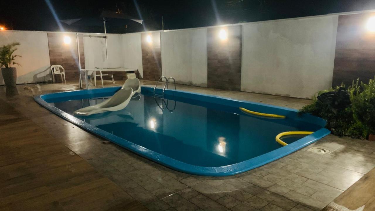 Vila Casa Com 2 Piscinas Matinhos Exteriér fotografie