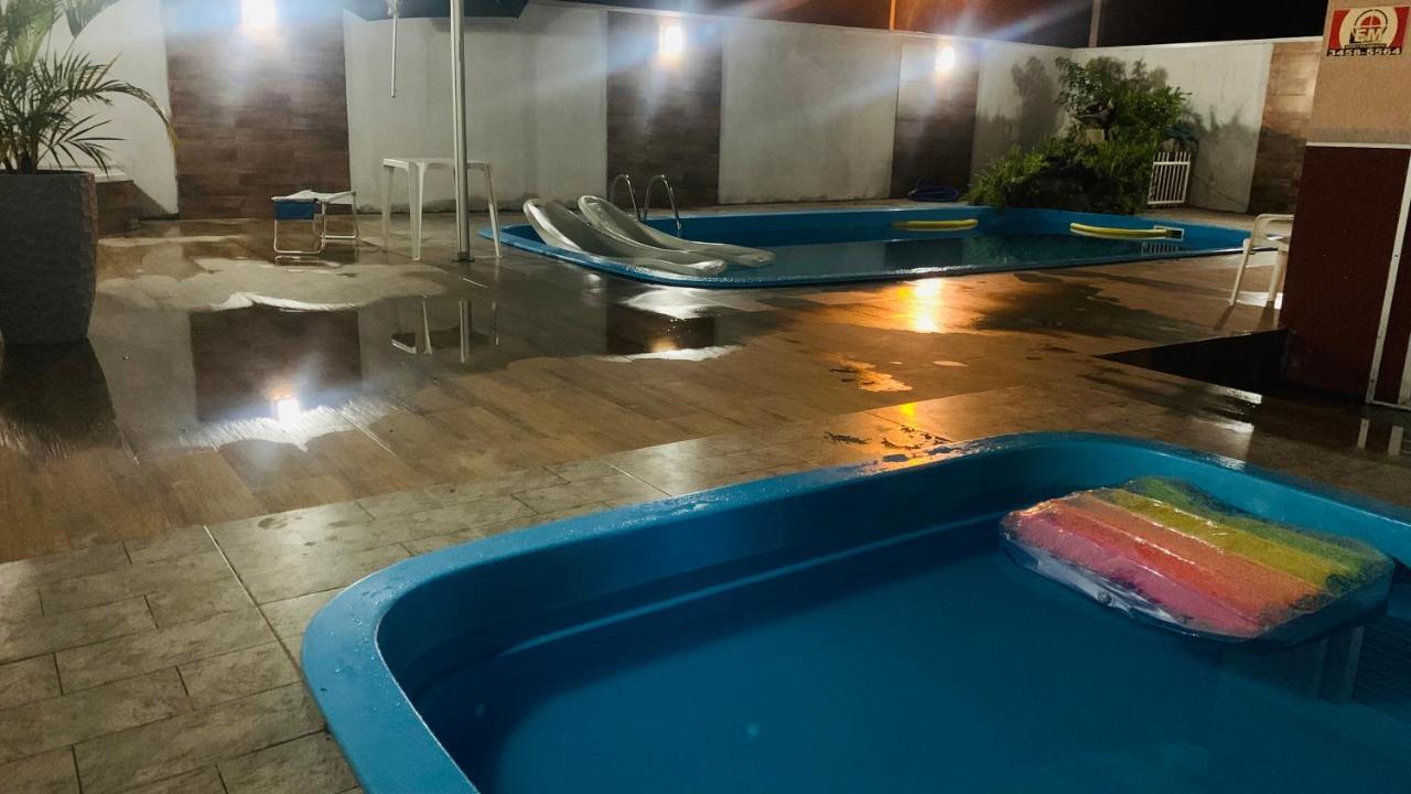 Vila Casa Com 2 Piscinas Matinhos Exteriér fotografie
